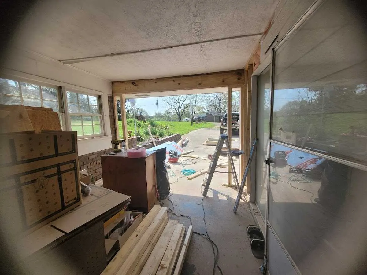 Air movers and dehumidifier for Water Mitigation Services in Frankstown